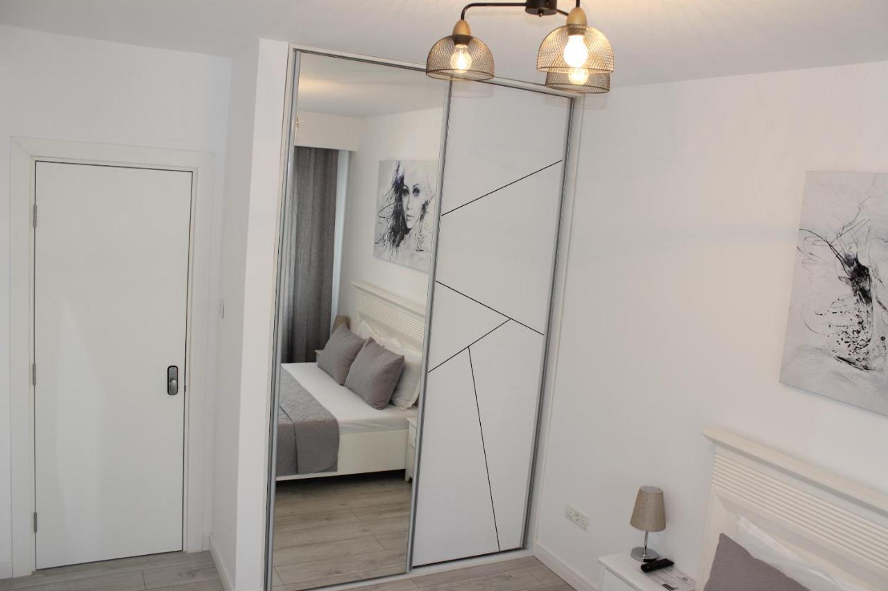 Luxury City Center Apartment - Romana Bucareste Exterior foto